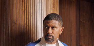 For his second look, Jalen Rose wears a Richfresh tracksuit with Puma shoes. The colors are reminiscent of his alma mater, the University of Michigan, where he and others in the “Fab Five” led the Wolverines to the 1992 and 1993 NCAA men’s Division I basketball championship games.