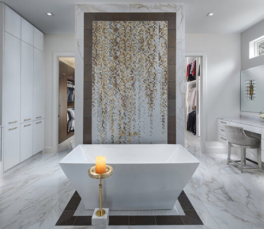 A stunning bathroom suite.