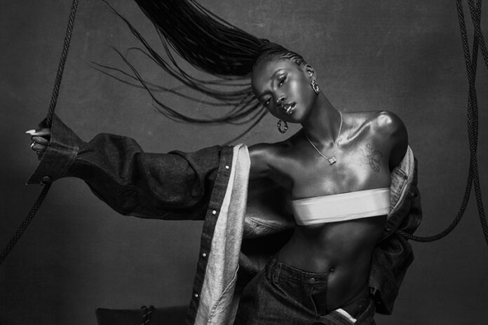 EBONY_RILEY_ALBUM_COVER_LOOK_03_225bw_v01 Ebony Riley