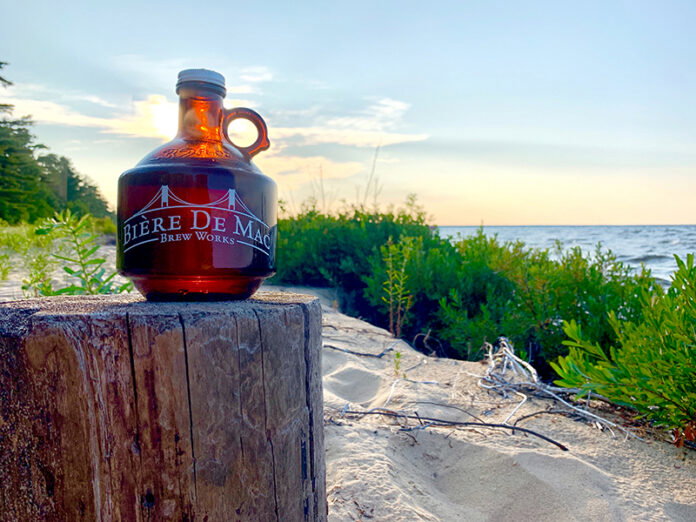 Summer Howleredit A howler from Bière de Mac on the beach
